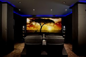 Kontrast_Leinwand_ALR_Screen_145