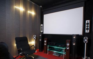 Kontrast_Leinwand_ALR_Screen_161
