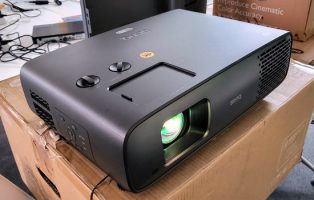BenQ_W4000i_2