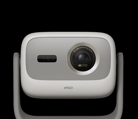 JMGO N3 4K im Test: Kompakter Triple-Laser-Beamer mit Gimbal und Google TV